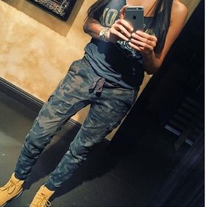 Camouflage joggers women size Medium